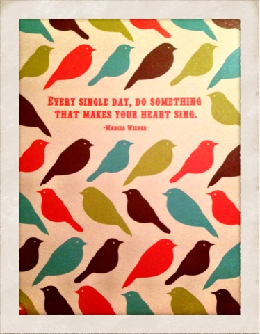 Notecards featuring multicolor birds.